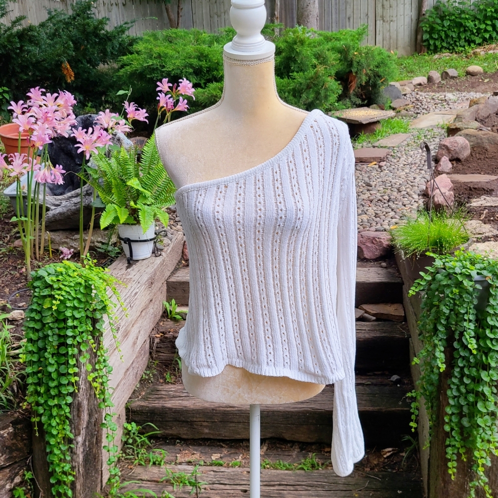 Le Lis Buttery Soft Sweater